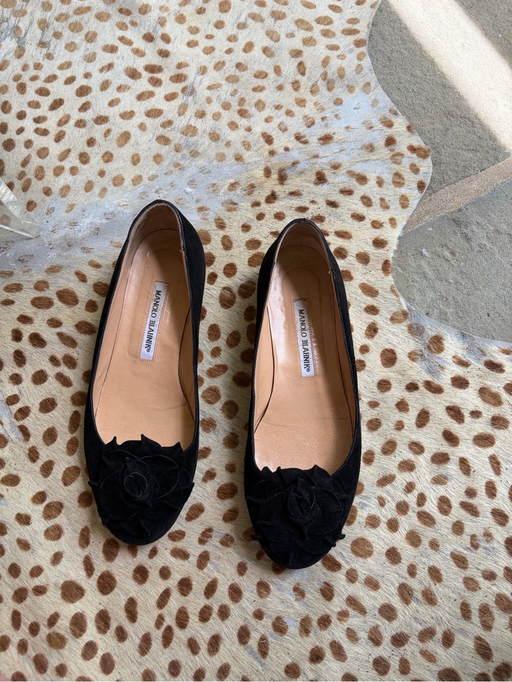 Manolo Blahnik Black Suede Floral Applique Ballet Flats 39